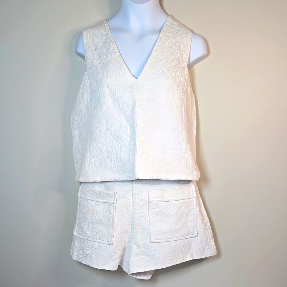 Zara Trafaluc Sleeveless Vest Quilted Short Set White M